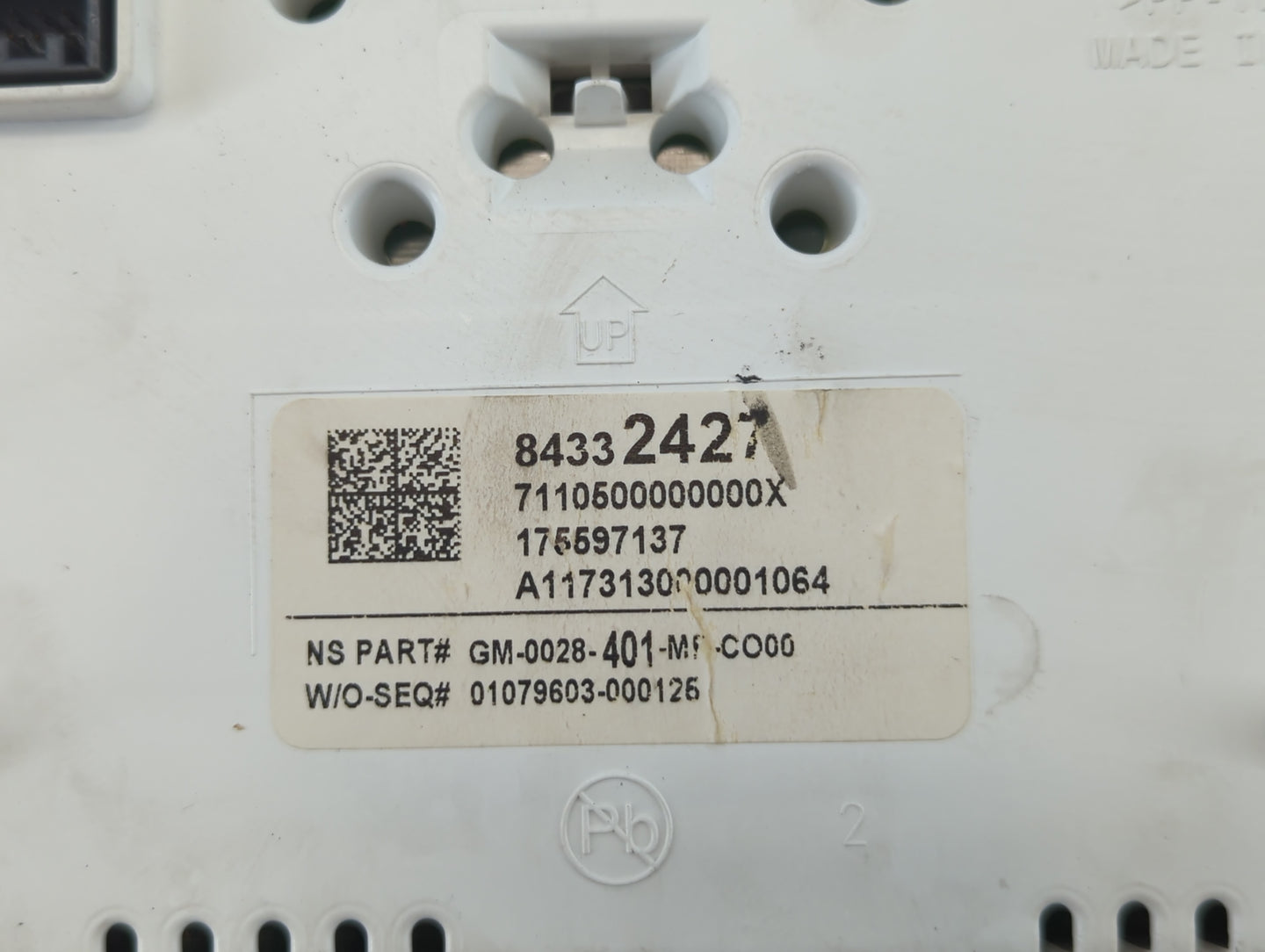 2017-2020 Chevrolet Impala Instrument Cluster Speedometer Gauges P/N:84142075 Fits Fits 2017 2018 2019 2020 OEM Used Auto Pa