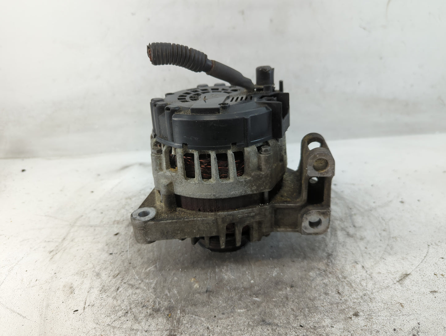 2017-2020 Chevrolet Impala Alternator Replacement Generator Charging Assembly Engine OEM P/N:13520825 Fits OEM Used Auto Par