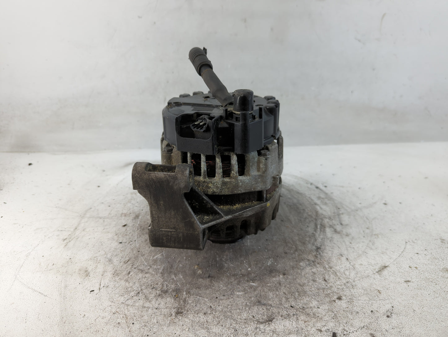 2017-2020 Chevrolet Impala Alternator Replacement Generator Charging Assembly Engine OEM P/N:13520825 Fits OEM Used Auto Par