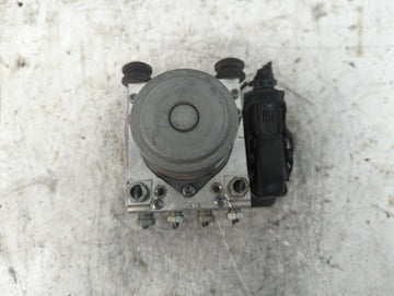 2017-2020 Chevrolet Impala ABS Pump Control Module Replacement P/N:84092226 Fits Fits 2017 2018 2019 2020 OEM Used Auto Parts