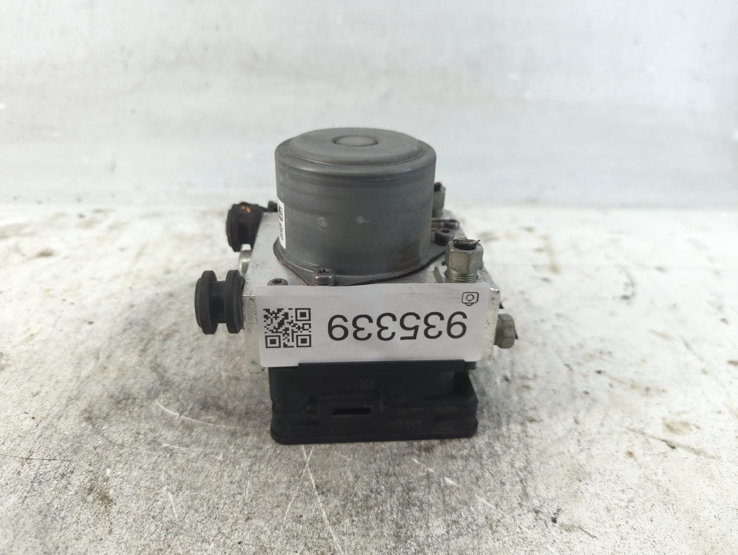 2017-2020 Chevrolet Impala ABS Pump Control Module Replacement P/N:84092226 Fits Fits 2017 2018 2019 2020 OEM Used Auto Part