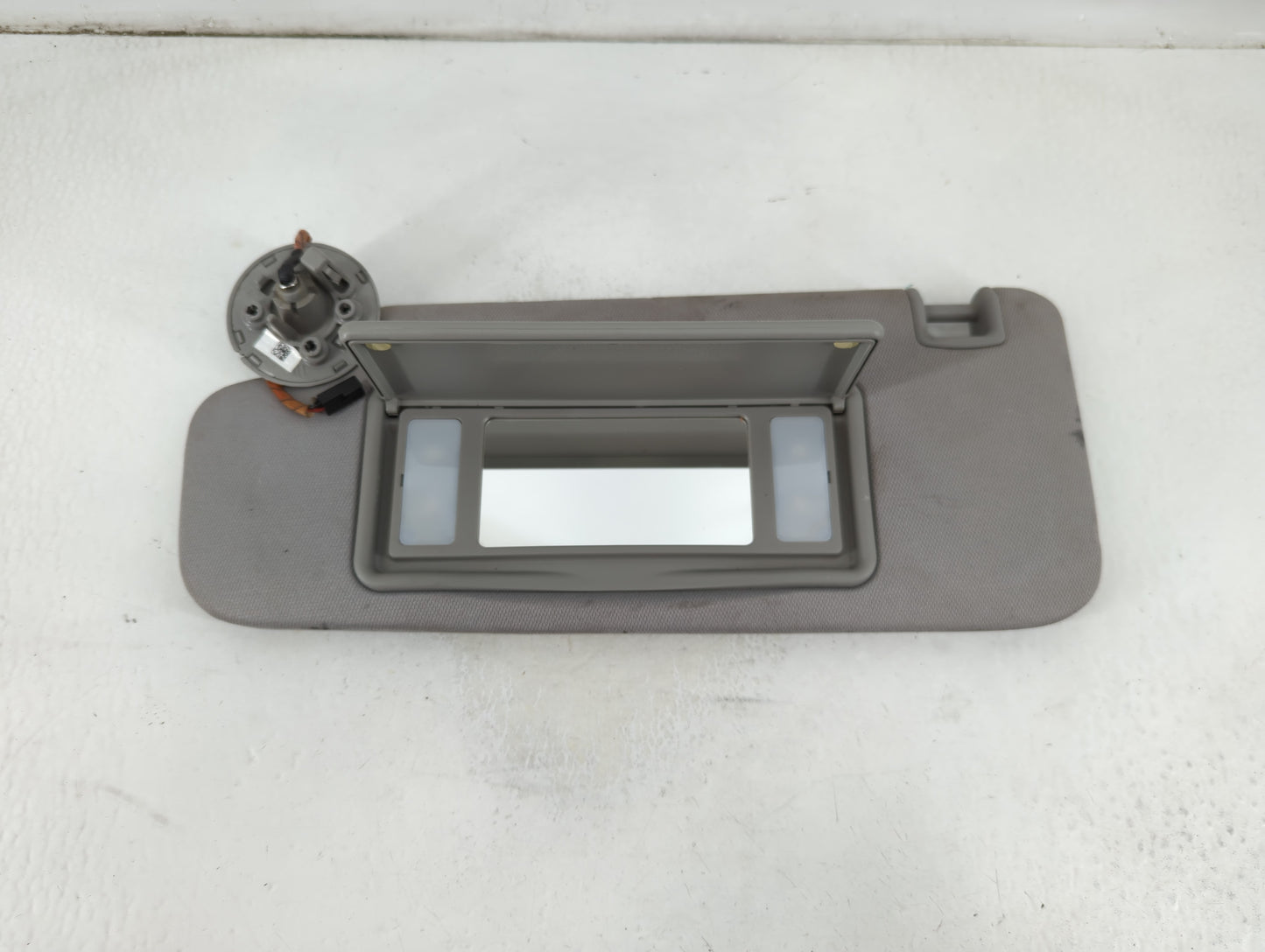 2016-2021 Chevrolet Malibu Sun Visor Shade Replacement Driver Left Mirror Fits Fits 2016 2017 2018 2019 2020 2021 OEM Used A