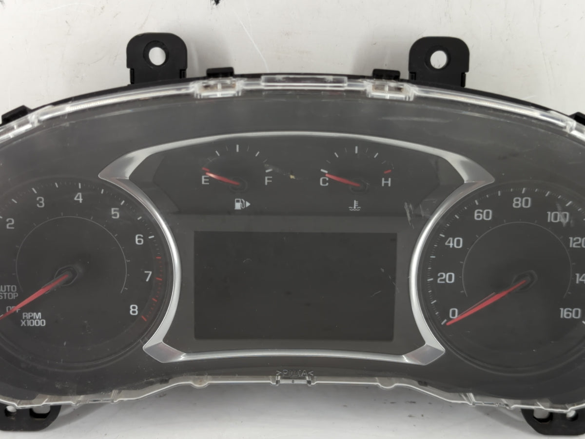 2017-2018 Chevrolet Malibu Instrument Cluster Speedometer Gauges P/N:84356877 Miles:9K Fits Fits 2017 2018 OEM Used Auto Par