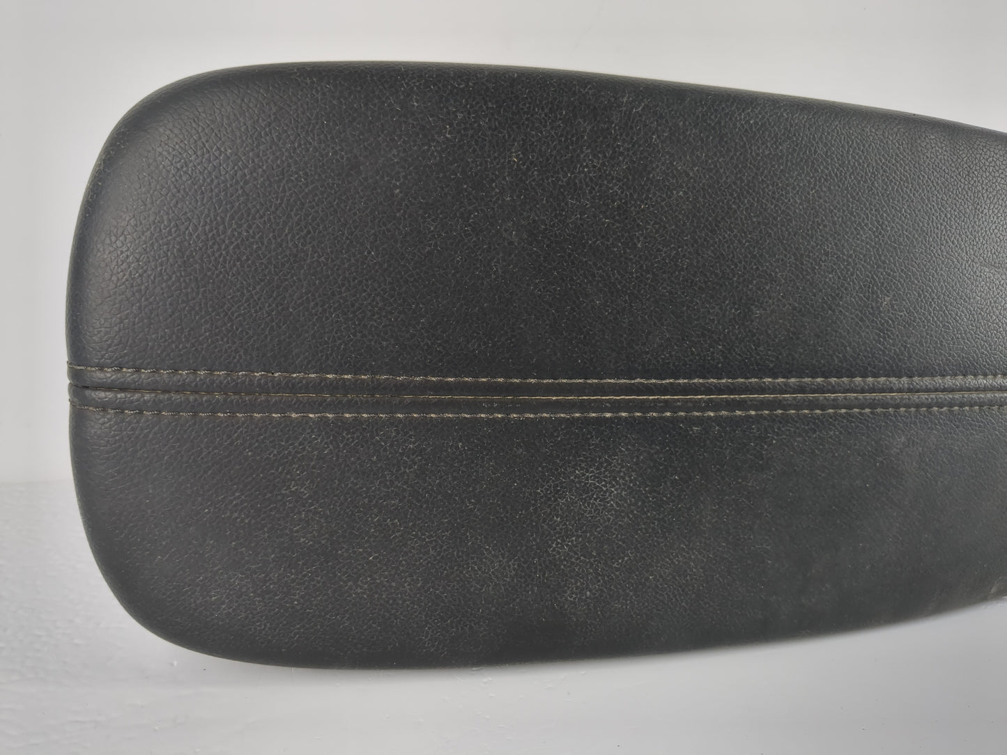 2016-2021 Chevrolet Malibu Center Console Armrest Cover Lid P/N:67004517J3FCN0010 57004517 Fits Fits 2016 2017 2018 2019 202