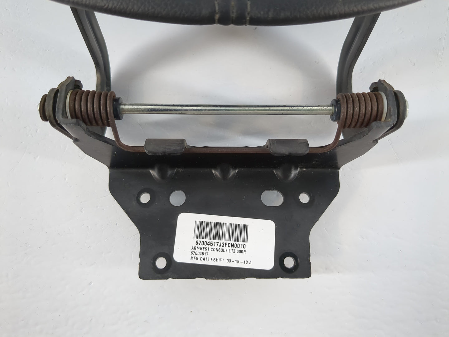 2016-2021 Chevrolet Malibu Center Console Armrest Cover Lid P/N:67004517J3FCN0010 57004517 Fits Fits 2016 2017 2018 2019 202