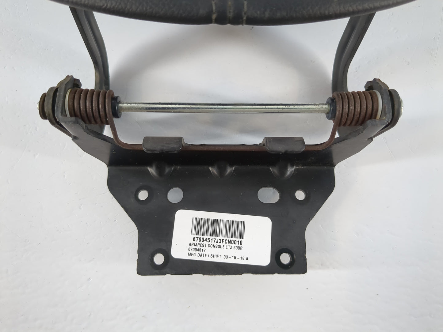 2016-2021 Chevrolet Malibu Center Console Armrest Cover Lid P/N:67004517J3FCN0010 57004517 Fits Fits 2016 2017 2018 2019 202
