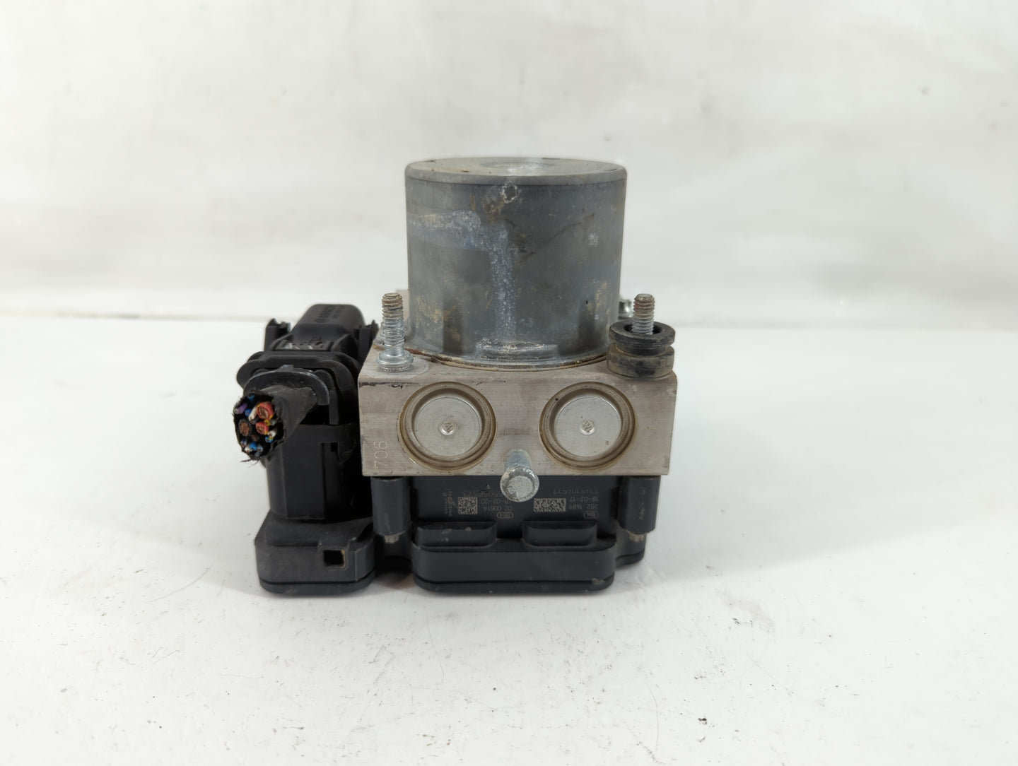 2018 Chevrolet Malibu ABS Pump Control Module Replacement Fits OEM Used Auto Parts - Oemusedautoparts1.com