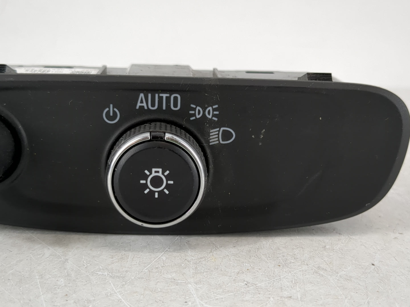 2018 Chevrolet Malibu Headlight Head Light Switch Lamp Control 4192536 - Oemusedautoparts1.com