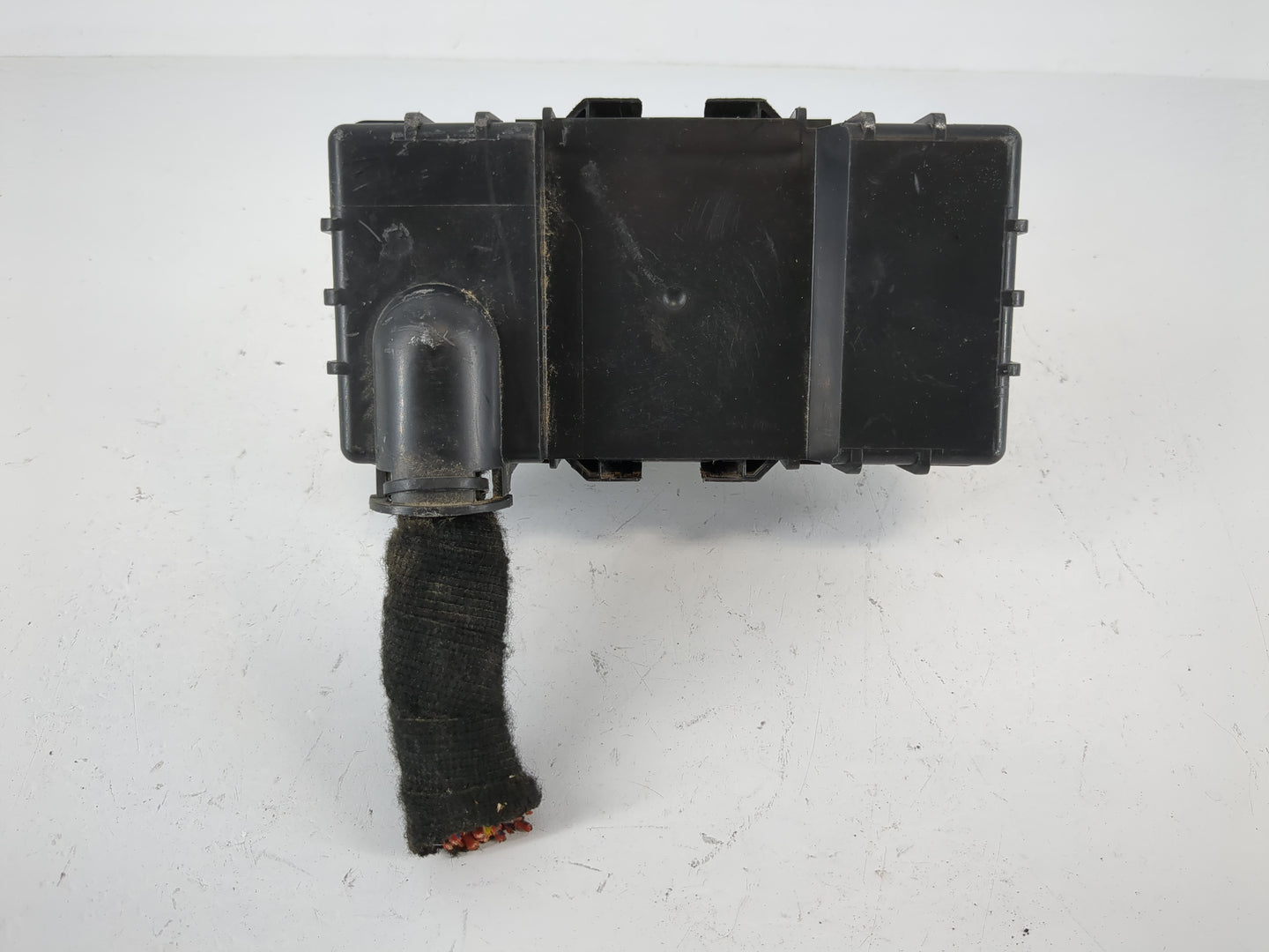 2018 Chevrolet Malibu Fusebox Fuse Box Panel Relay Module Fits OEM Used Auto Parts - Oemusedautoparts1.com
