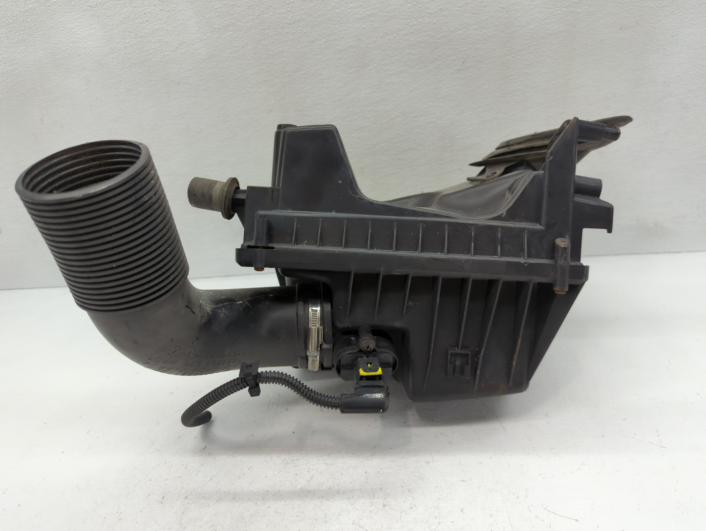 2016-2021 Chevrolet Malibu Air Cleaner Intake-duct Hose Tube - Oemusedautoparts1.com