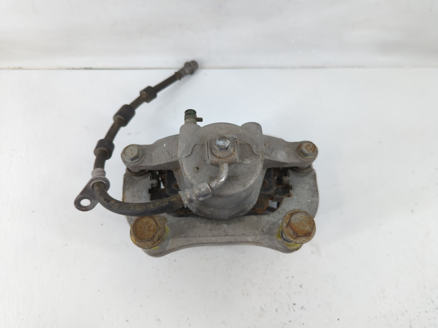 2018 Chevrolet Malibu Front Driver Left Brake Caliper - Oemusedautoparts1.com