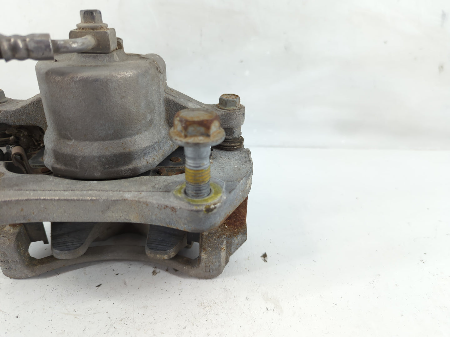 2018 Chevrolet Malibu Front Driver Left Brake Caliper - Oemusedautoparts1.com