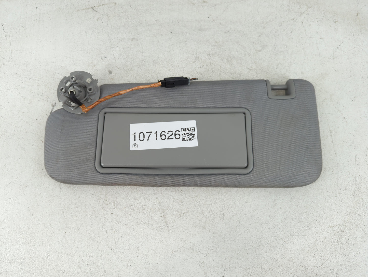 2016-2021 Chevrolet Malibu Sun Visor Shade Replacement Driver Left Mirror Fits Fits 2016 2017 2018 2019 2020 2021 OEM Used A