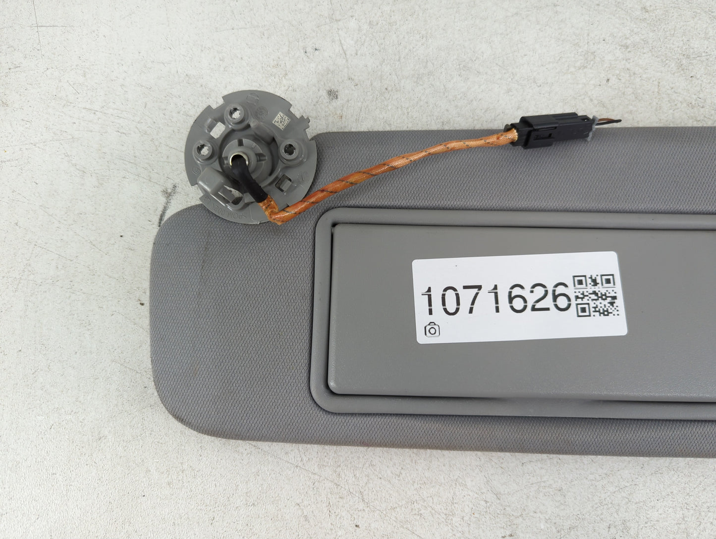 2016-2021 Chevrolet Malibu Sun Visor Shade Replacement Driver Left Mirror Fits Fits 2016 2017 2018 2019 2020 2021 OEM Used A