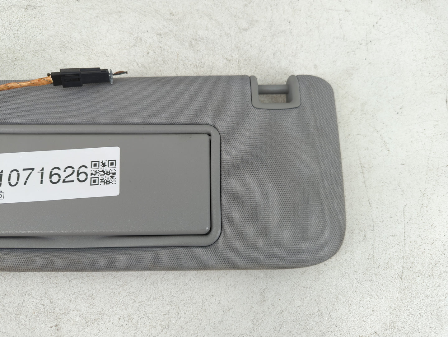 2016-2021 Chevrolet Malibu Sun Visor Shade Replacement Driver Left Mirror Fits Fits 2016 2017 2018 2019 2020 2021 OEM Used A