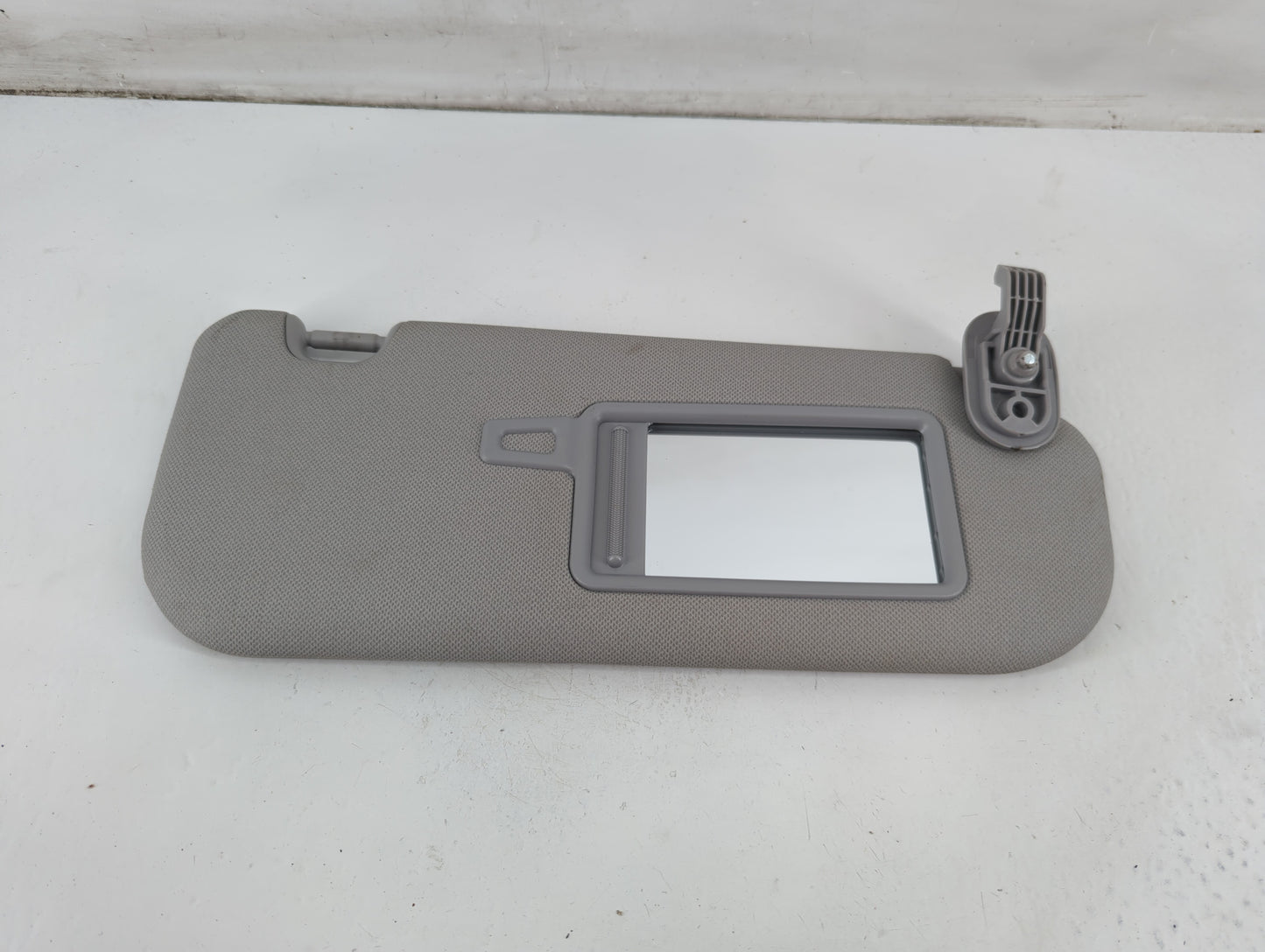 2016-2021 Chevrolet Malibu Sun Visor Shade Replacement Passenger Right Mirror Fits Fits 2016 2017 2018 2019 2020 2021 OEM Us