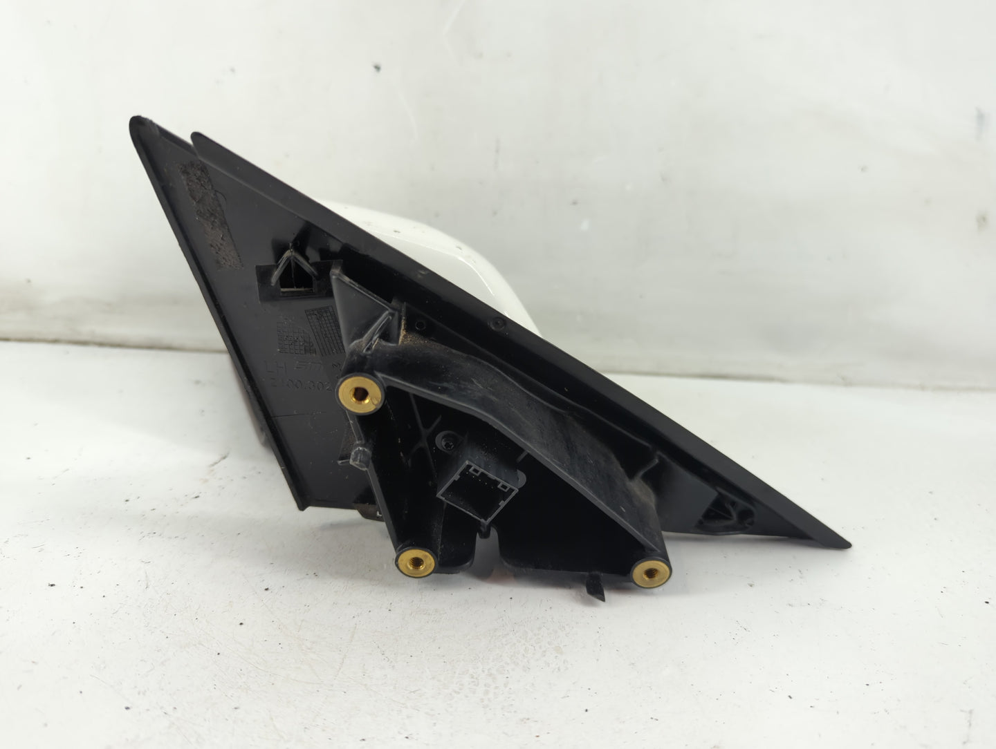 2016-2018 Chevrolet Malibu Driver Side View Mirror - Left Door Mirror OEM Used - Oemusedautoparts1.com