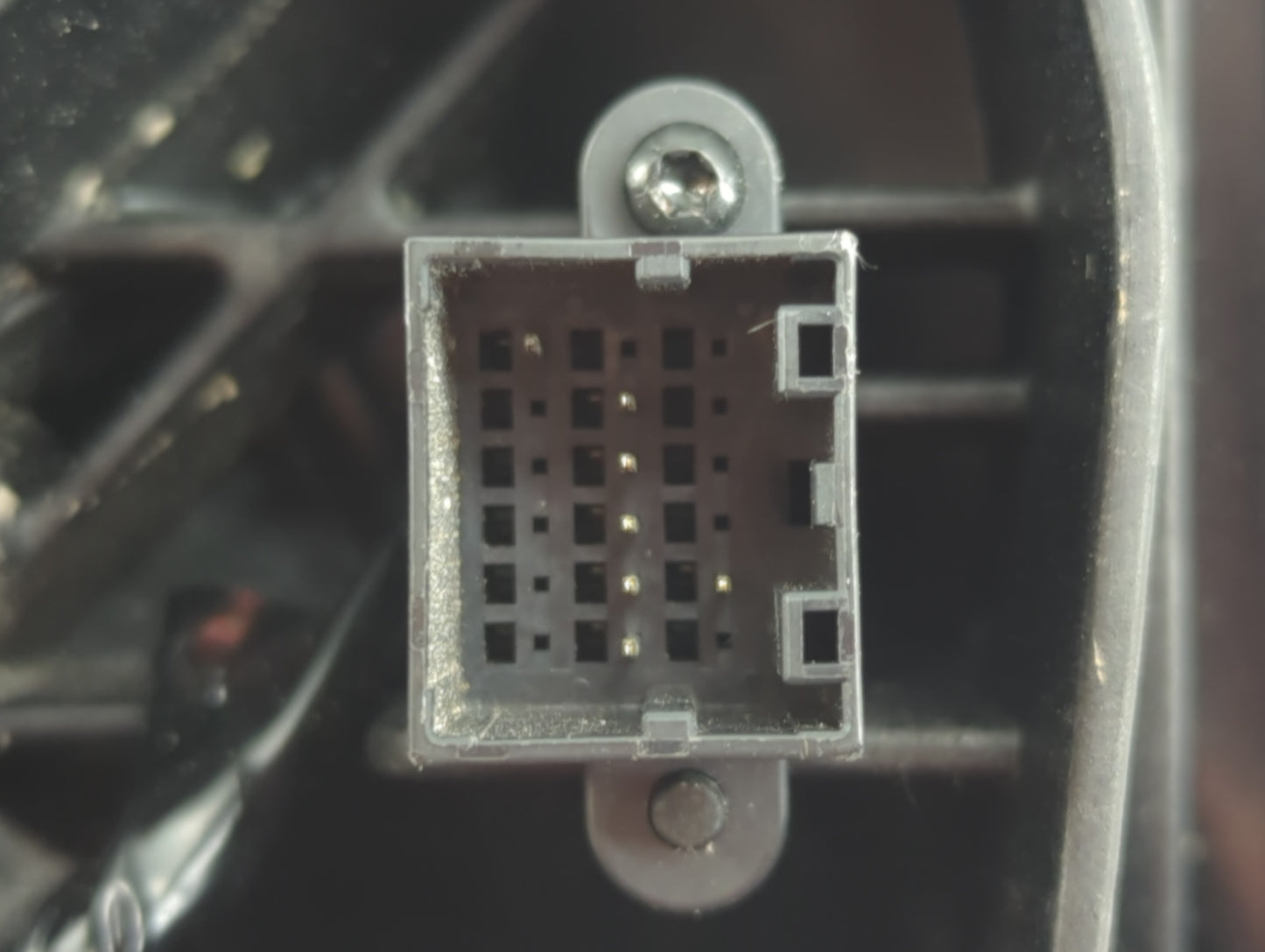 2016-2018 Chevrolet Malibu Driver Side View Mirror - Left Door Mirror OEM Used - Oemusedautoparts1.com