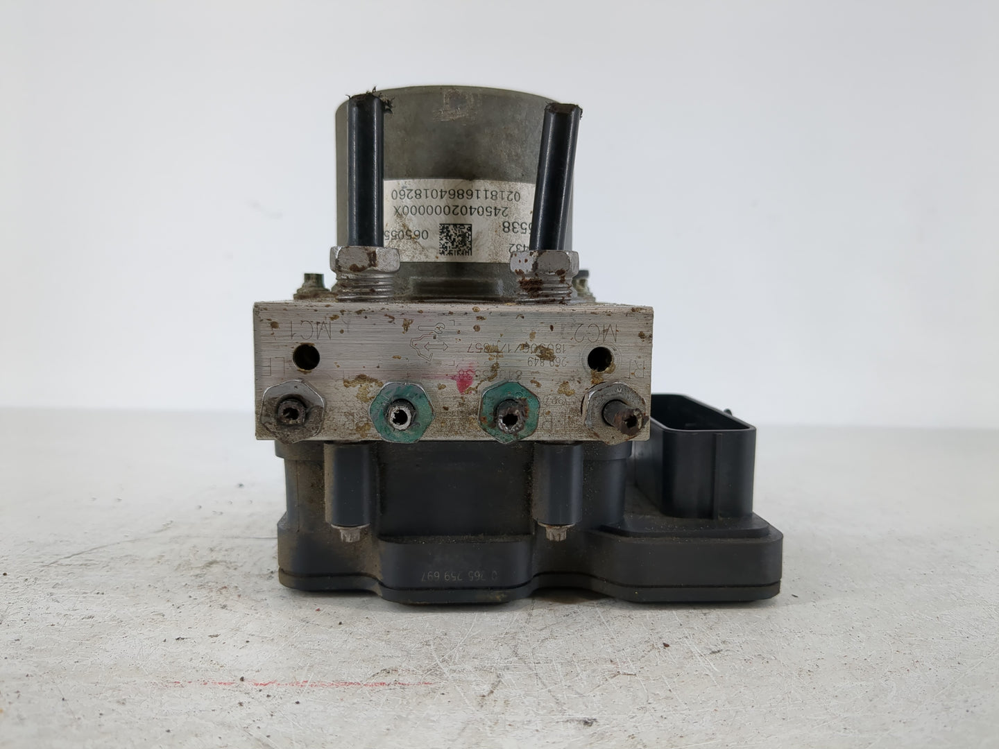 2018 Chevrolet Malibu ABS Pump Control Module Replacement P/N:84325538 Fits OEM Used Auto Parts - Oemusedautoparts1.com