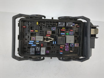 2018-2019 Chevrolet Malibu Fusebox Fuse Box Panel Relay Module P/N:84181107_03 Fits Fits 2018 2019 OEM Used Auto Parts