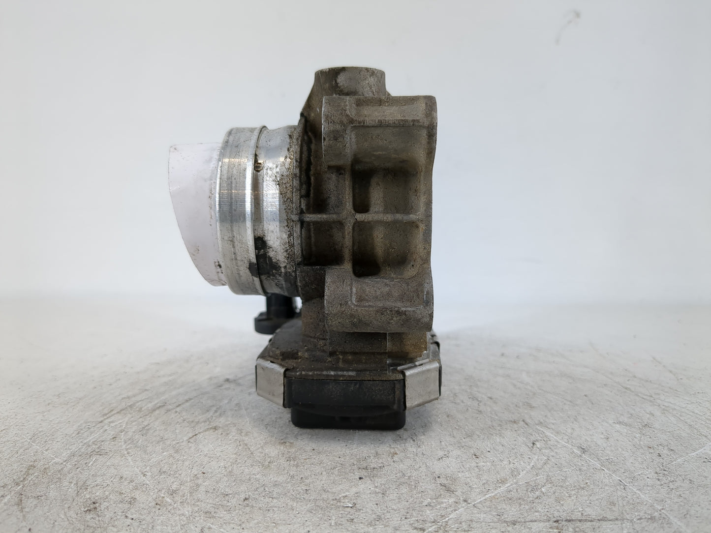2016-2019 Chevrolet Malibu Throttle Body P/N:12671379AA Fits Fits 2016 2017 2018 2019 OEM Used Auto Parts - Oemusedautoparts
