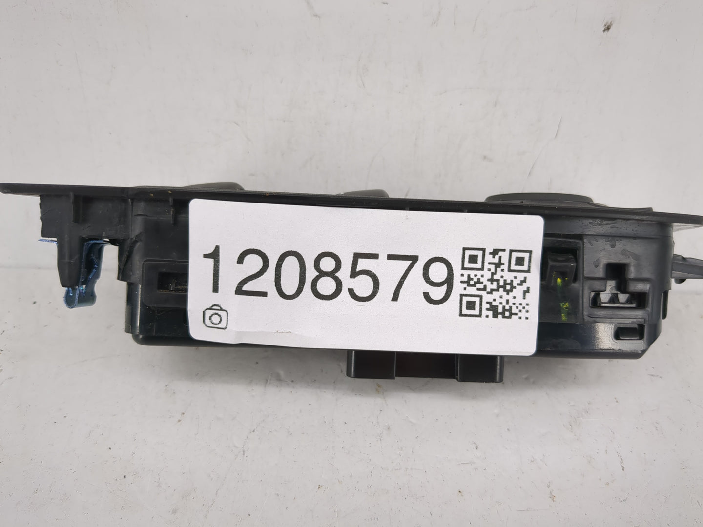 2016-2021 Chevrolet Malibu Master Power Window Switch Replacement Driver Side Left P/N:84139693 Fits OEM Used Auto Parts - O