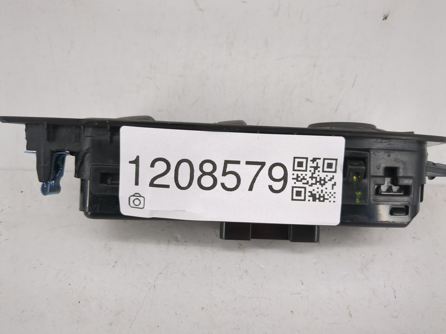 2016-2021 Chevrolet Malibu Master Power Window Switch Replacement Driver Side Left P/N:84139693 Fits OEM Used Auto Parts - O