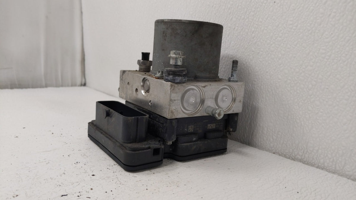 2018 Chevrolet Malibu Anti-Lock Brake ABS Pump Module Actuator OEM Fits OEM Used Auto Parts - Oemusedautoparts1.com