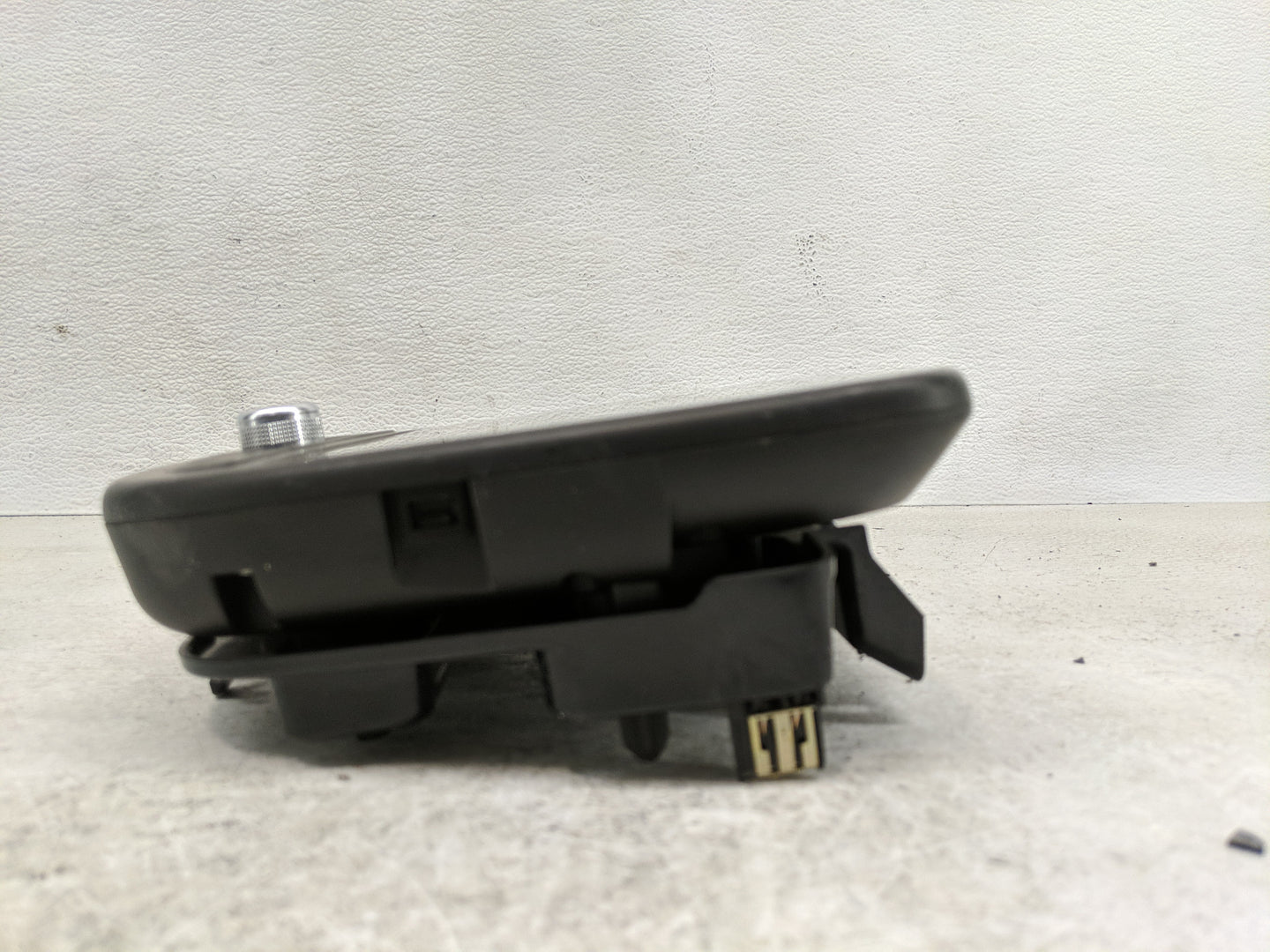 2018 Chevrolet Malibu Radio AM FM Cd Player Receiver Replacement P/N:84305071 Fits OEM Used Auto Parts - Oemusedautoparts1.c