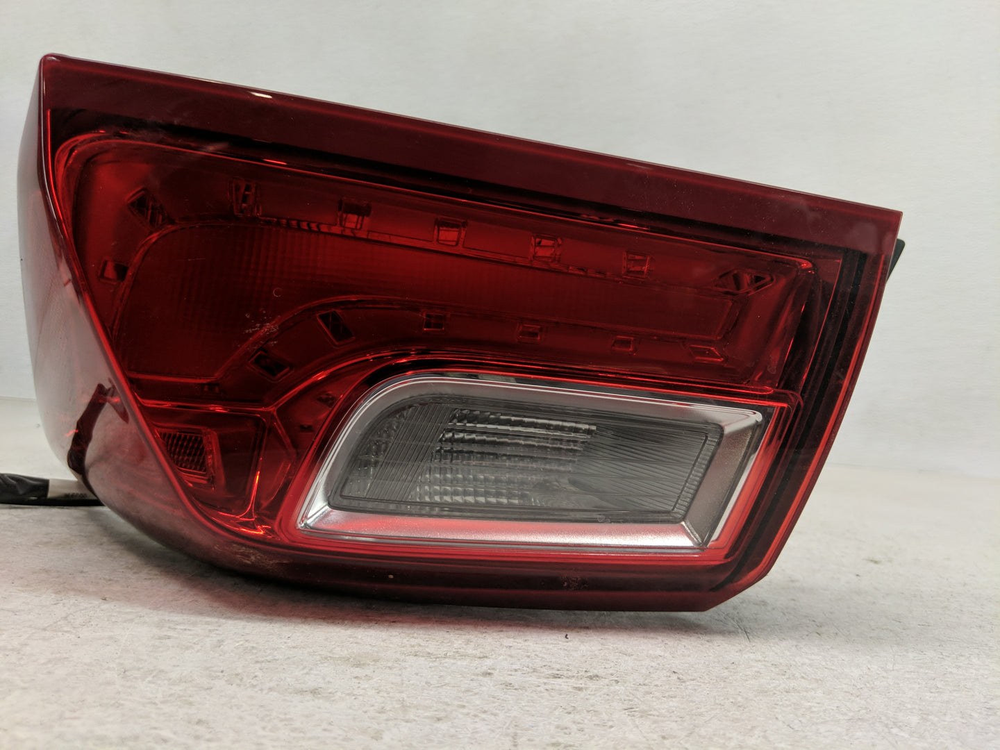 2016-2021 Chevrolet Malibu Tail Light Assembly Passenger Right OEM P/N:17198 84132377 Fits Fits 2016 2017 2018 2019 2020 202