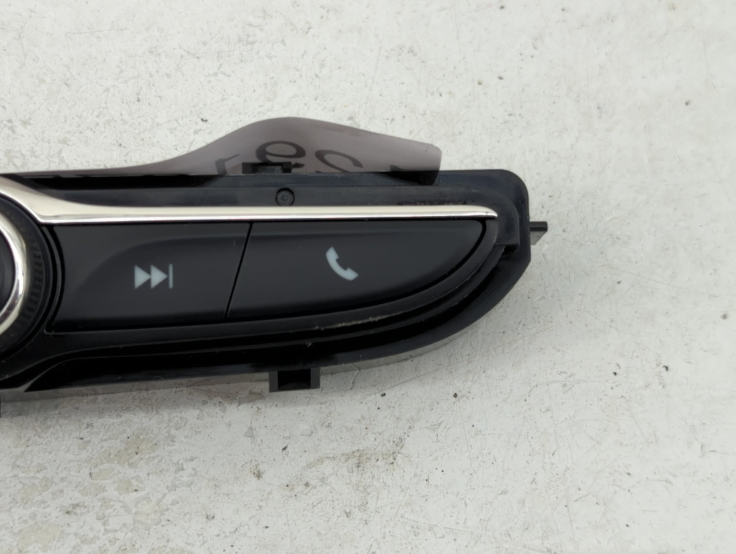 2018-2018 Chevrolet Malibu Radio Control Panel - Oemusedautoparts1.com