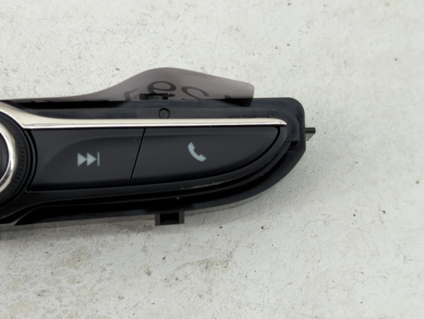 2018-2018 Chevrolet Malibu Radio Control Panel - Oemusedautoparts1.com
