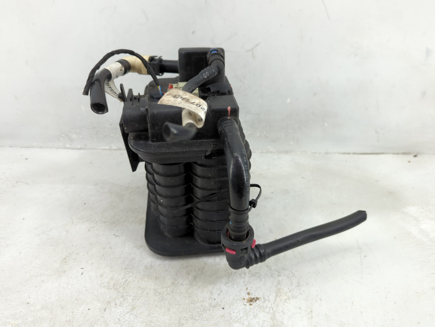 2018 Chevrolet Malibu Fuel Vapor Charcoal Canister 1410742 - Oemusedautoparts1.com