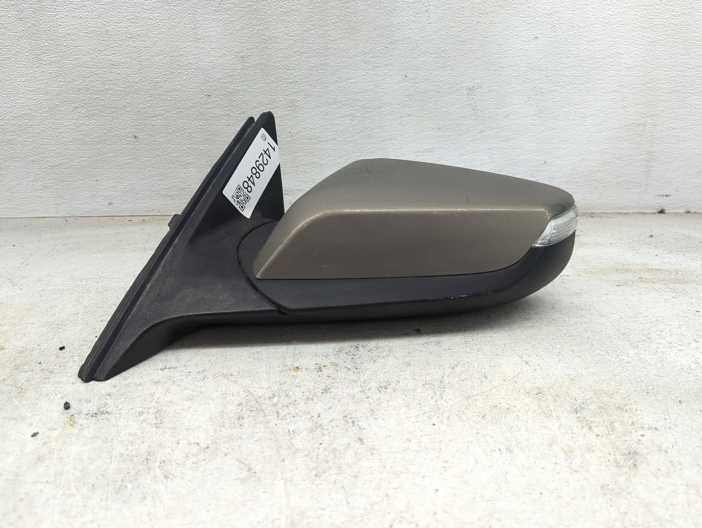 2016-2018 Chevrolet Malibu Driver Side View Mirror - Left Door Mirror OEM Used - Oemusedautoparts1.com