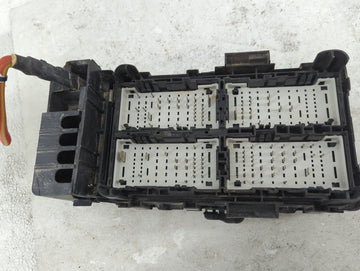 2017-2018 Chevrolet Malibu Fusebox Fuse Box Panel Relay Module P/N:84144635-01 Fits Fits 2017 2018 OEM Used Auto Parts - Oem