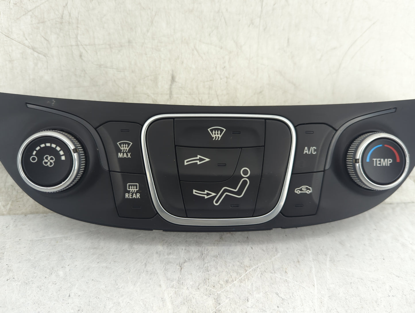 2018 Chevrolet Malibu Climate Control Module Temperature AC/Heater Replacement P/N:84105597 Fits OEM Used Auto Parts - Oemus