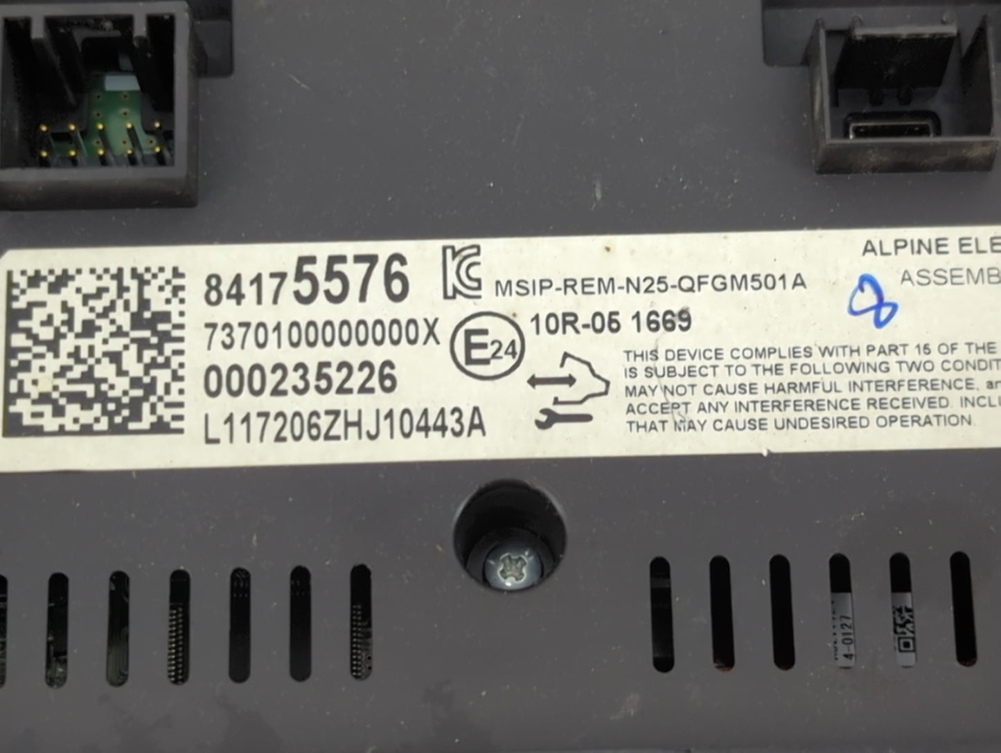 2017-2018 Chevrolet Malibu Radio AM FM Cd Player Receiver Replacement P/N:84175576 MSIP-REM-N25-QFGM501A Fits OEM Used Auto 