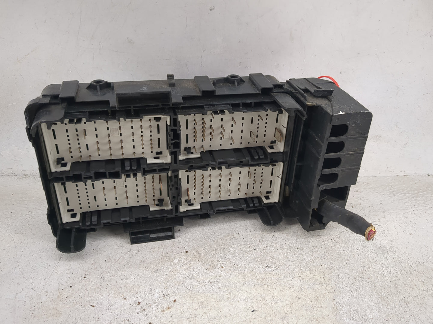 2018-2019 Chevrolet Malibu Fusebox Fuse Box Panel Relay Module P/N:13500128 13500114, 13500113, 13500129 Fits Fits 2018 2019