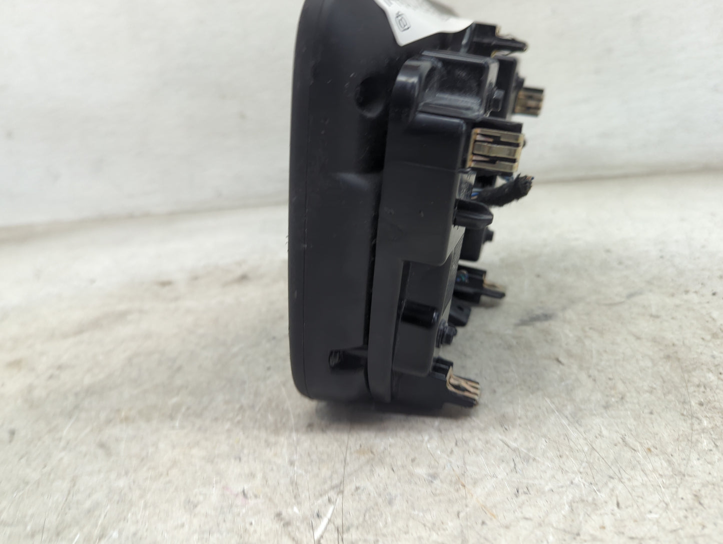 2018 Chevrolet Malibu Radio AM FM Cd Player Receiver Replacement P/N:MB392803701 Fits OEM Used Auto Parts - Oemusedautoparts