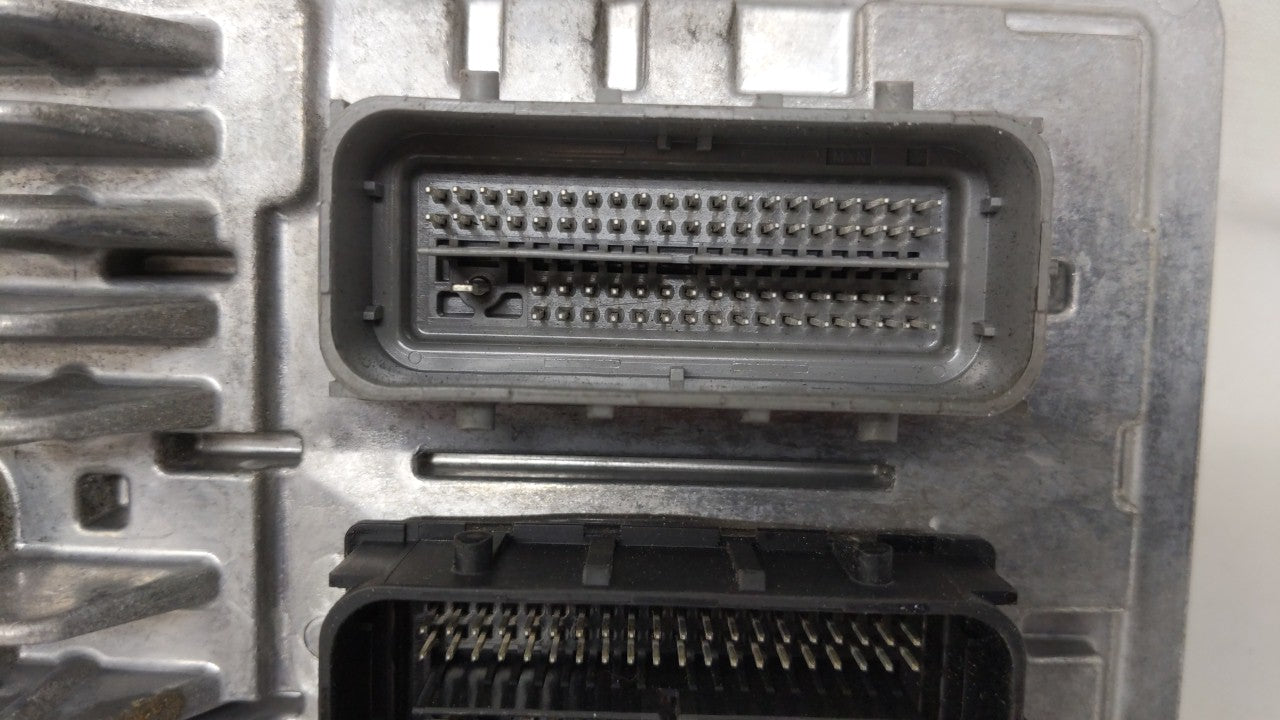 2017-2018 Chevrolet Malibu PCM Engine Control Computer ECU ECM PCU OEM P/N:12680876 12677677, 12692812 Fits Fits 2017 2018 2