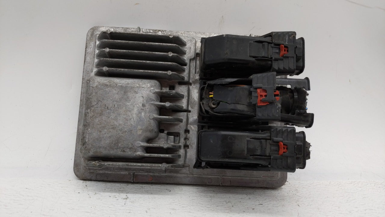2017-2018 Chevrolet Malibu PCM Engine Control Computer ECU ECM PCU OEM P/N:12680876 12677677, 12692812 Fits Fits 2017 2018 2