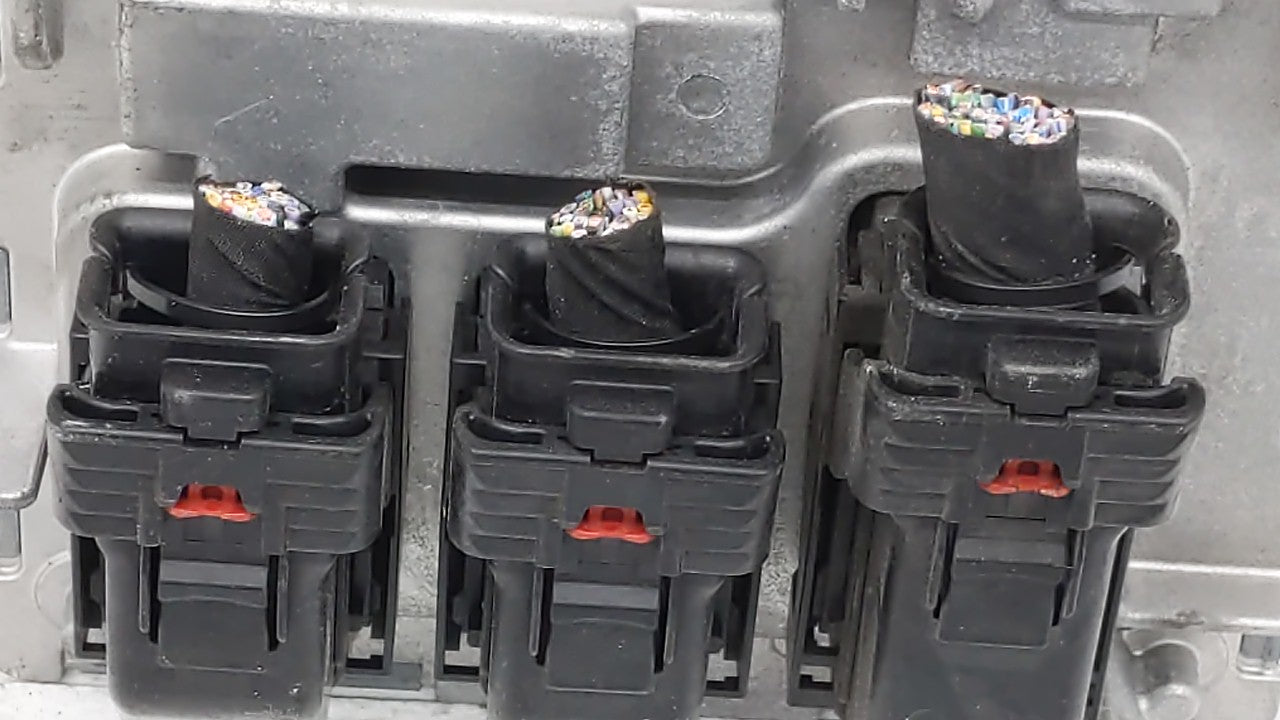 2018-2019 Chevrolet Malibu PCM Engine Control Computer ECU ECM PCU OEM P/N:12691559 12694511, 12689129 Fits Fits 2018 2019 O