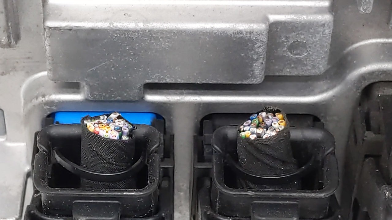 2018-2019 Chevrolet Malibu PCM Engine Control Computer ECU ECM PCU OEM P/N:12691559 12694511, 12689129 Fits Fits 2018 2019 O