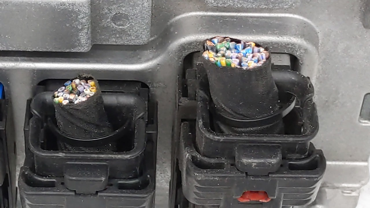 2018-2019 Chevrolet Malibu PCM Engine Control Computer ECU ECM PCU OEM P/N:12691559 12694511, 12689129 Fits Fits 2018 2019 O