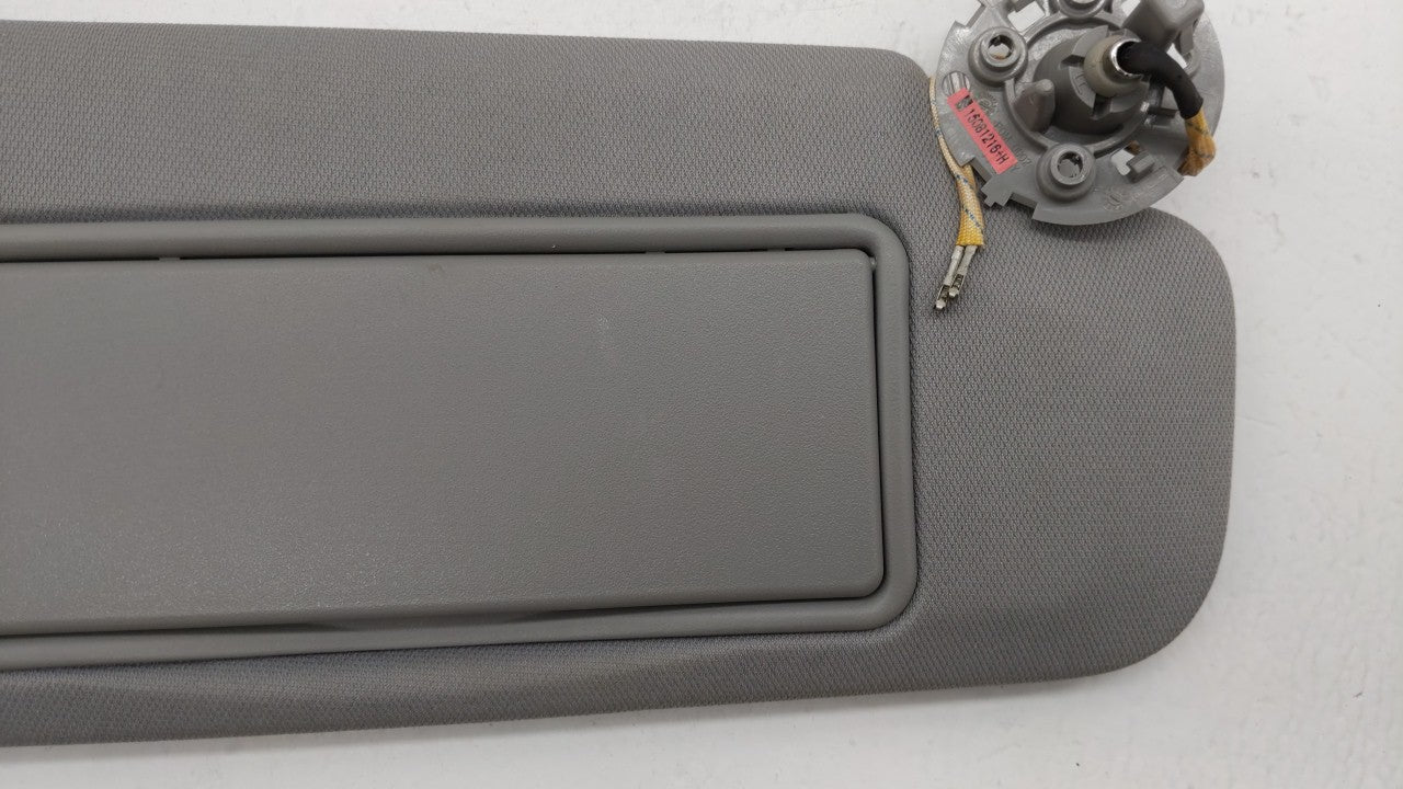 2016-2019 Chevrolet Malibu Sun Visor Shade Replacement Passenger Right Mirror Fits Fits 2016 2017 2018 2019 OEM Used Auto Pa