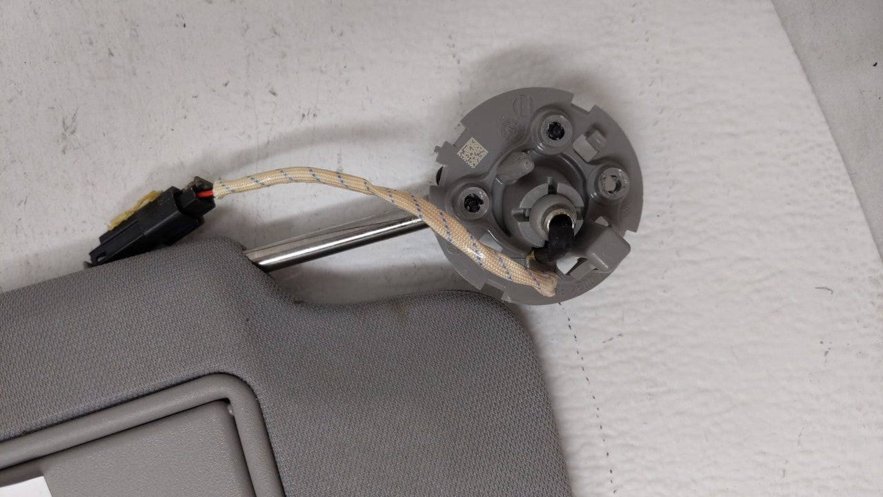 2016-2019 Chevrolet Malibu Sun Visor Shade Replacement Passenger Right Mirror Fits Fits 2016 2017 2018 2019 OEM Used Auto Pa