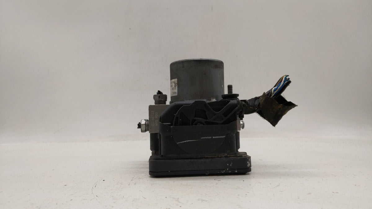 2018 Chevrolet Malibu Anti-Lock Brake ABS Pump Module Actuator OEM P/N:84325538 Fits OEM Used Auto Parts - Oemusedautoparts1