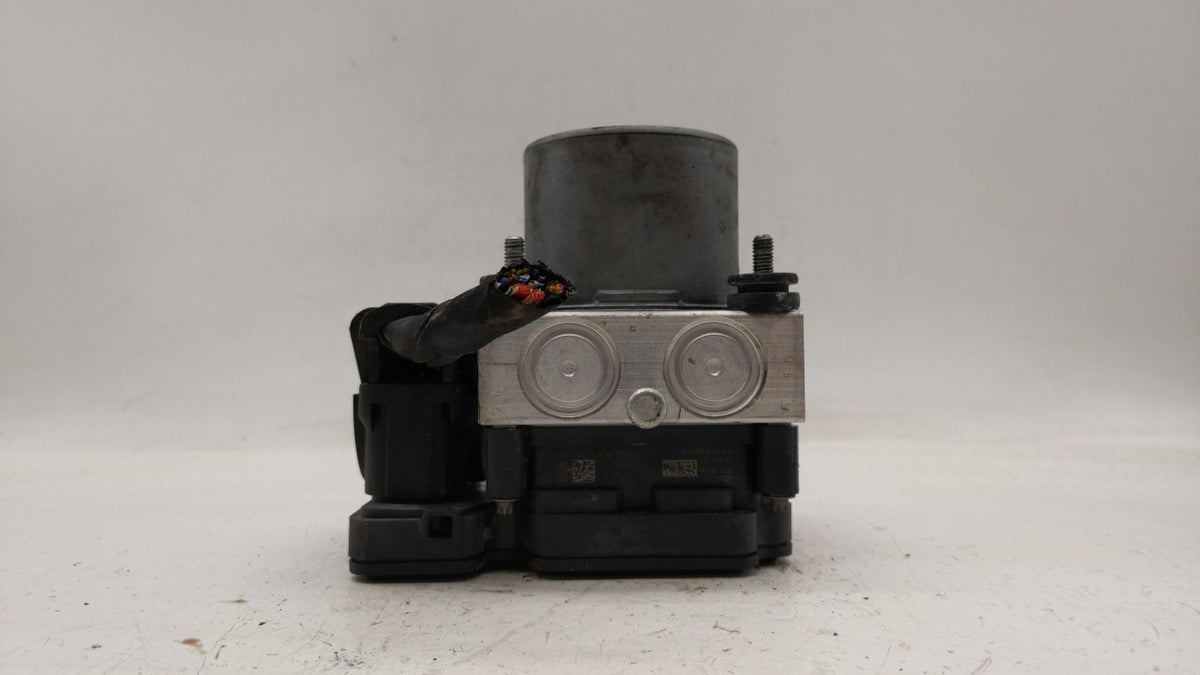 2018 Chevrolet Malibu Anti-Lock Brake ABS Pump Module Actuator OEM P/N:84325538 Fits OEM Used Auto Parts - Oemusedautoparts1