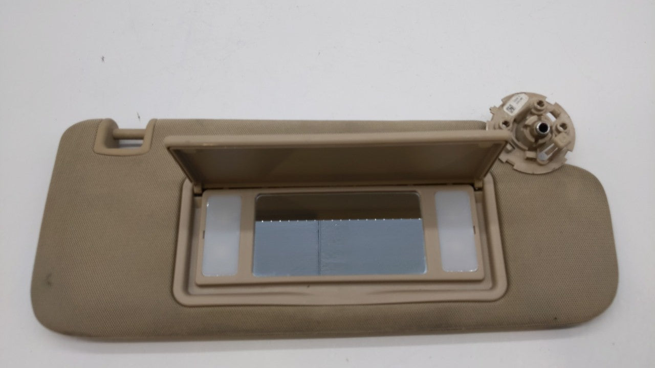 2016-2019 Chevrolet Malibu Sun Visor Shade Replacement Passenger Right Mirror Fits Fits 2016 2017 2018 2019 OEM Used Auto Pa