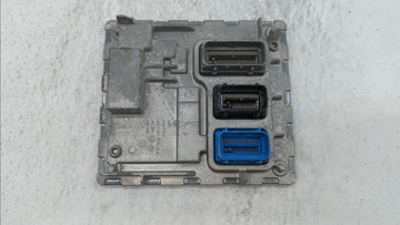 2018-2019 Chevrolet Malibu PCM Engine Control Computer ECU ECM PCU OEM P/N:12694511 12680194, 12699666 Fits Fits 2018 2019 O